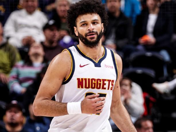 乐鱼体育官方-超强输出,穆雷19中13高效砍45分2板8助2断&下半场28分