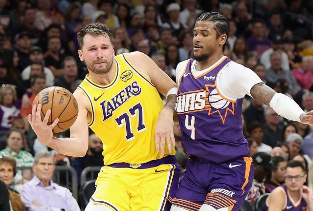 乐鱼体育在线登陆-奥尼尔三分绝杀!湖人三连败:艾顿梦游+恶犯酿祸