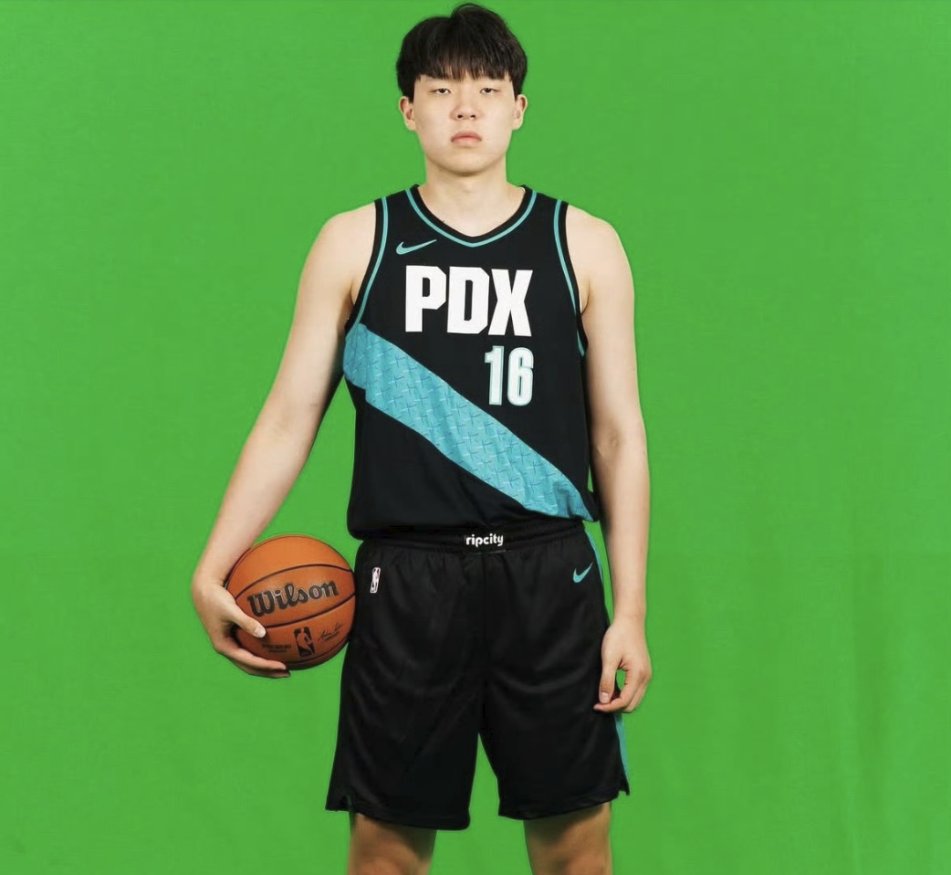 乐鱼体育在线登陆-杨瀚森砍13+7+3+2，率队122-129惜败！开拓者2号单打独斗，太抢戏
